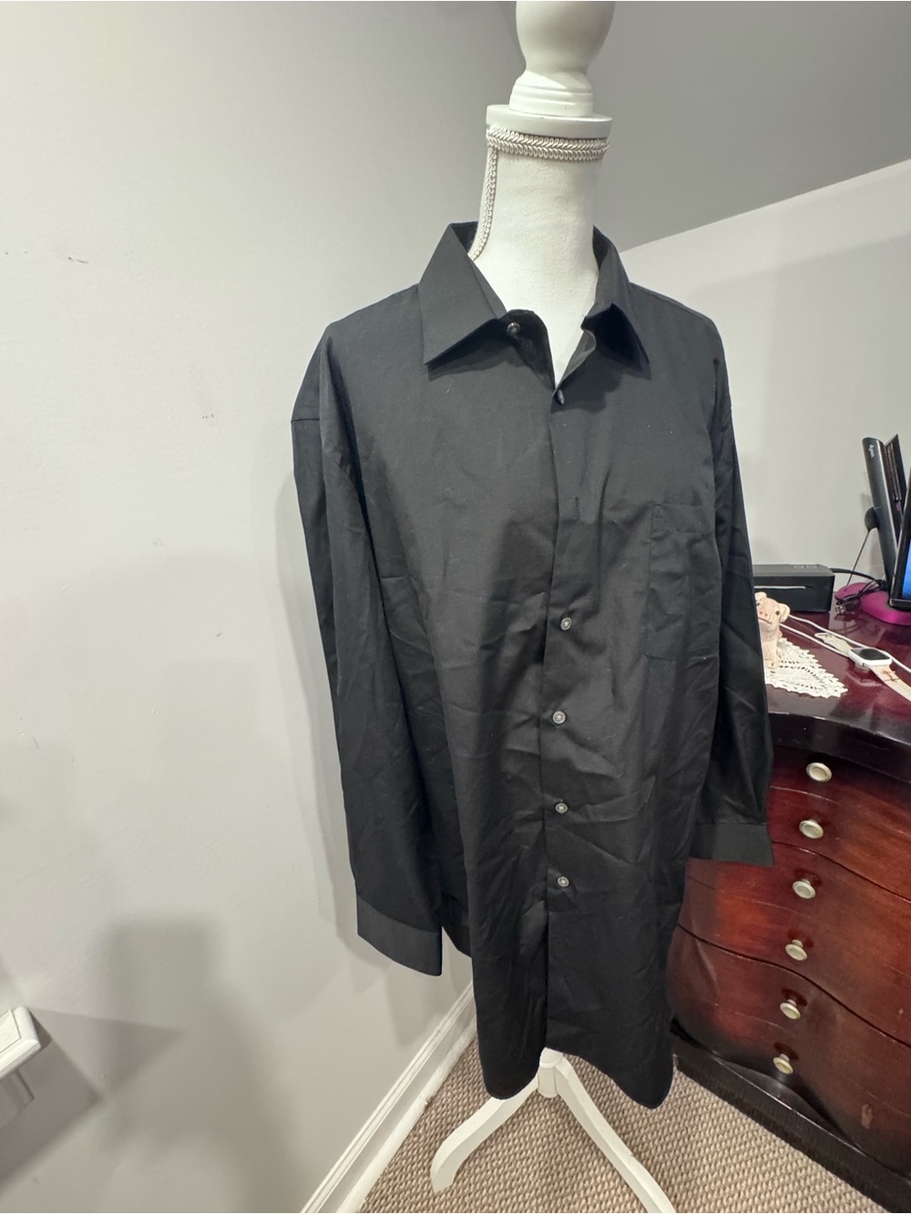 Van Heusen Black Lightweight Button-Front Shirt